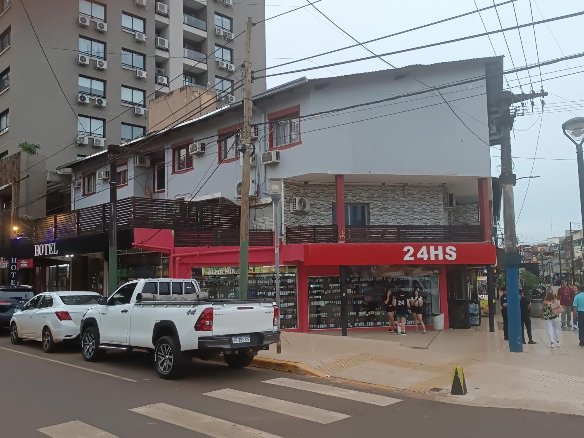 Hotel La Gran Manzana Puerto Iguazu Exterior photo